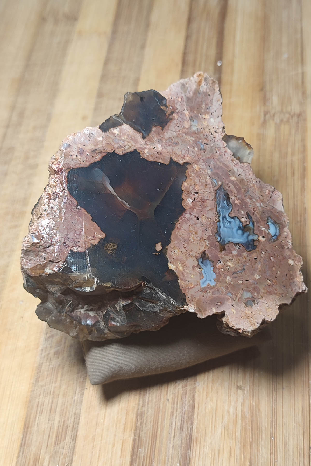 Agat Taşı Ham Dekoratif Kütle 305 Gr – TAŞCIZADE