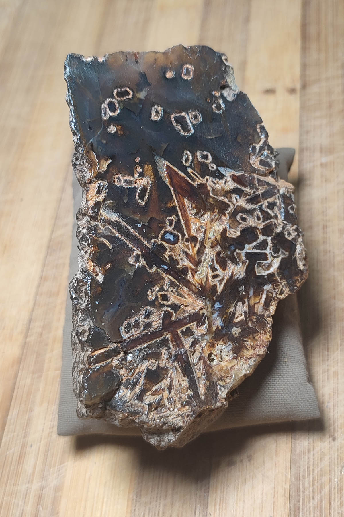 Agat Taşı Ham Dekoratif Kütle 175 Gr – TAŞCIZADE