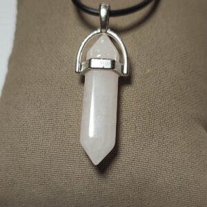 Pembe Kuvars Talı Çivi Model Kolye