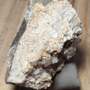 Dumanlı Kuvars Ortoklas Taşı Ham Dekoratif Kütle 393 Gr