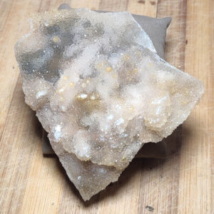 Kuvars Taşı Ham Dekoratif Kütle 169 Gr