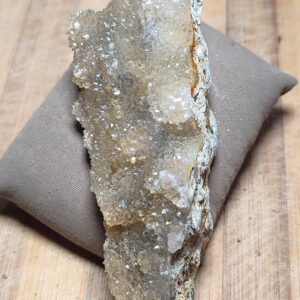 Kuvars Taşı Ham Dekoratif Kütle 120 Gr