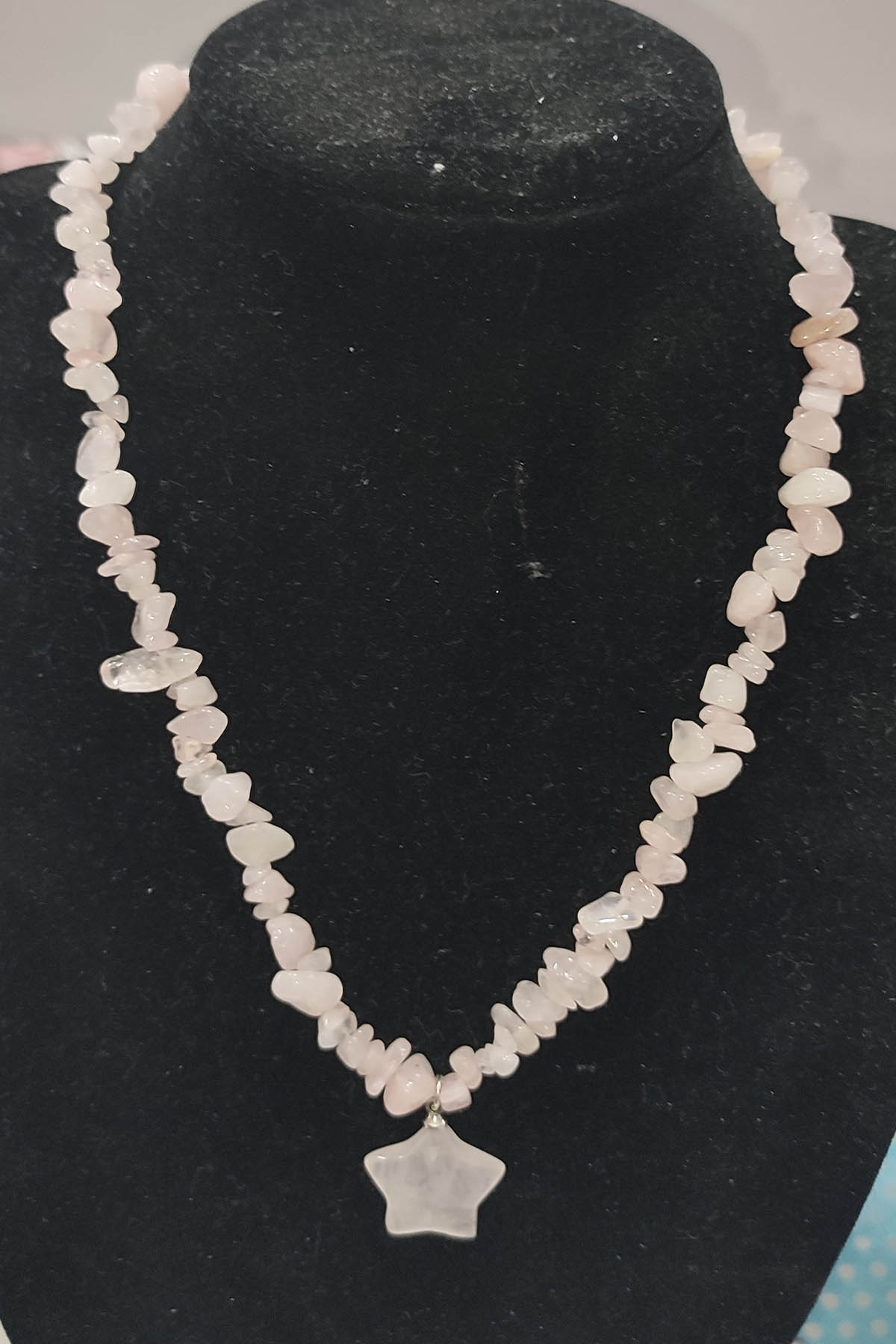 Pembe Kuvars Taşlı Kırık Doğal Taş Yıldız Kolye