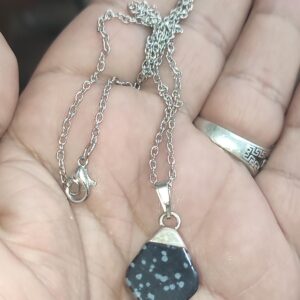 Kar Tanesi Obsidyen Taşı Natural Doğaltaş Kolye