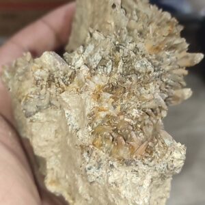 İğne Kuvars Taşı Kayaçlı Ham Natural Doğaltaş Kütle 653 gr