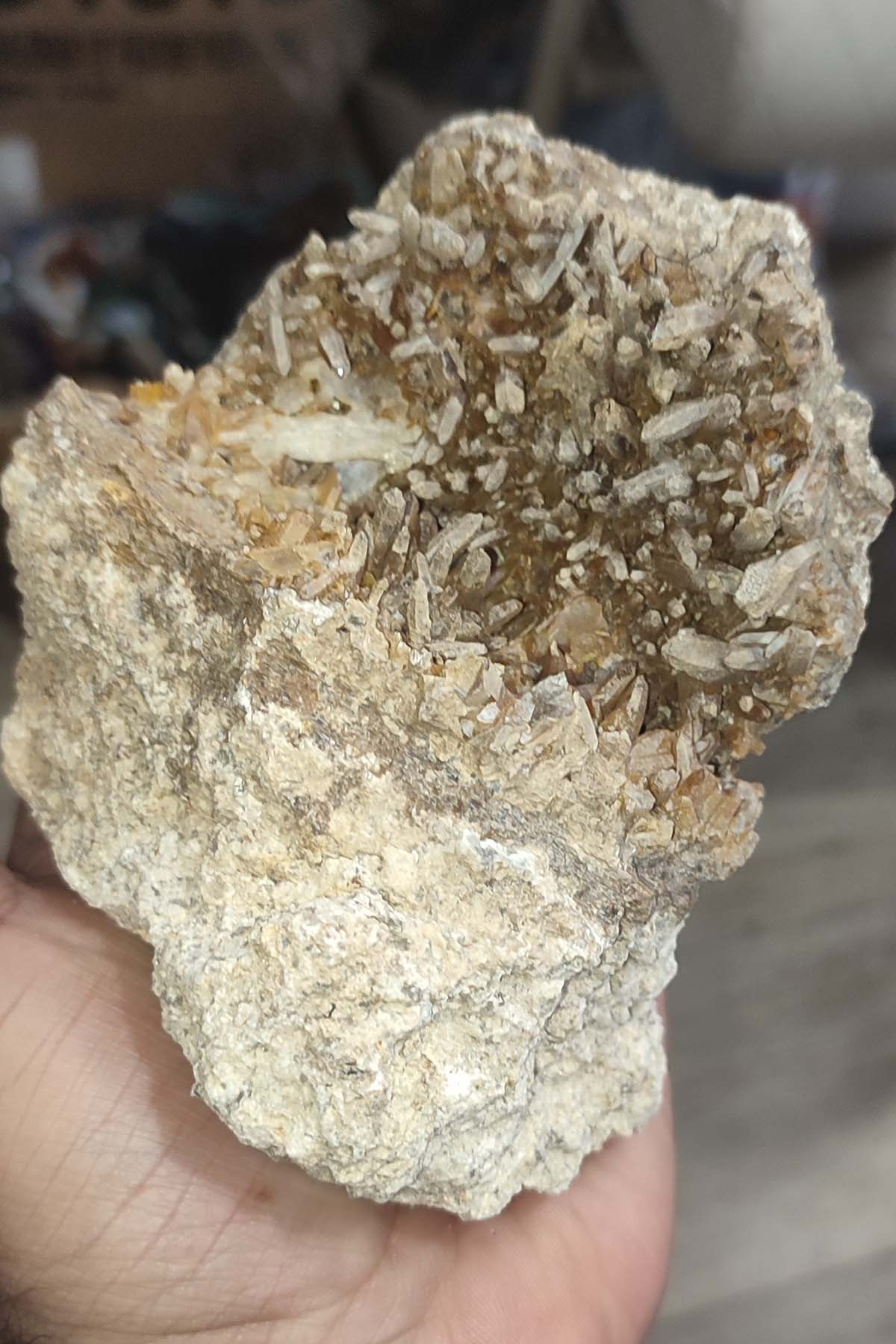 İğne Kuvars Taşı Kayaçlı Ham Natural Doğaltaş Kütle 945 gr