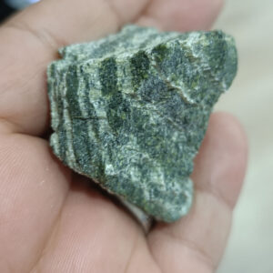 Serpantin ( Yılan Taşı ) İşlenmemiş Ham Doğaltaş Kütle 1 Adet