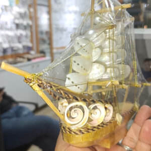 Deniz Kabuğu  Ahşap Tabanlı Gemi Alabone  26 x 24 cm