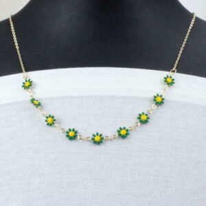 Papatya Model Yeşil Renk Kolye