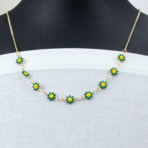 Papatya Model Yeşil Renk Kolye