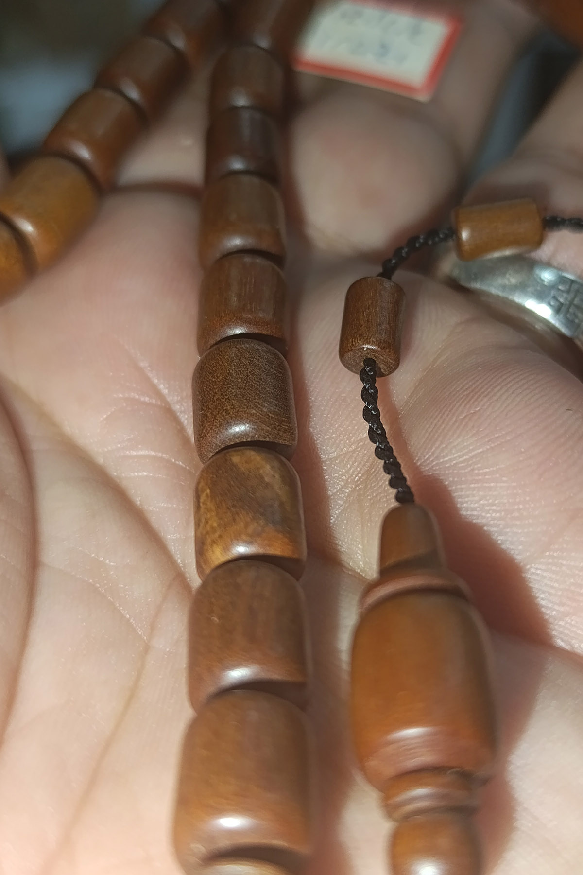 Kızılcık Ağacı 12 x 8 mm Kapsül Kesim Ağaç Tesbih - Görsel 3