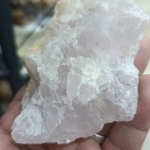 Pembe Kuvars Taşı Ham İşlenmemiş Dekoratif Kütle 301 Gr